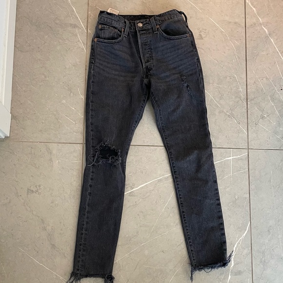 Levi’s High Waist Jean - Picture 2 of 8